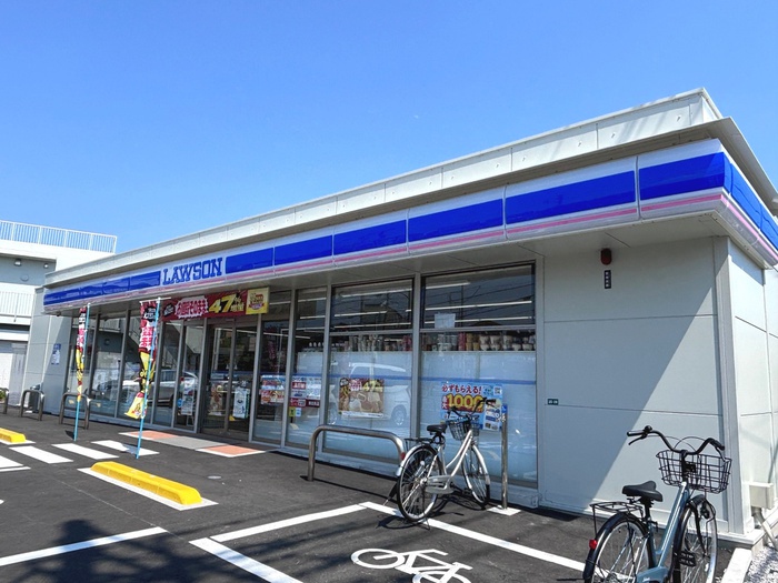 コンビニ　ローソン（コンビニ）まで300m