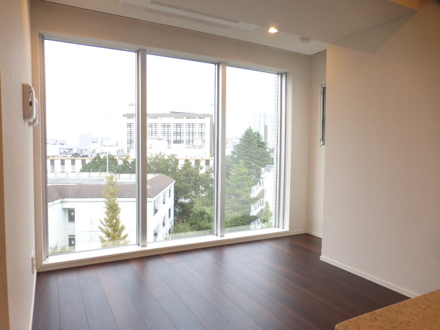 居室・リビング　内観