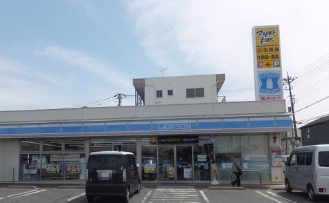 コンビニ　ローソン（コンビニ）まで550m