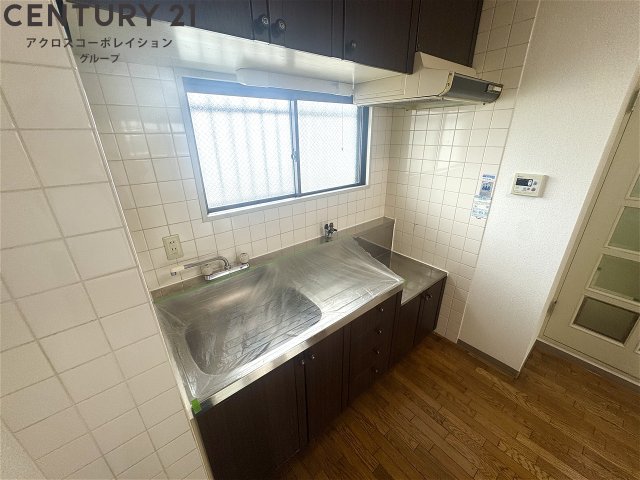 キッチン　キッチンに窓があり換気も楽々♪