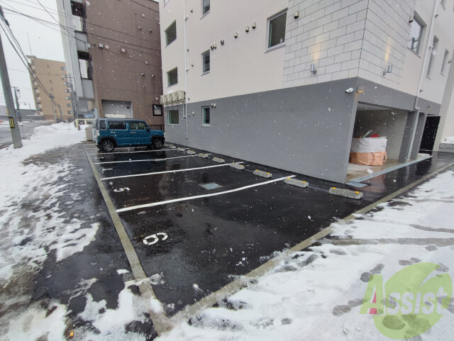 駐車場　駐車場