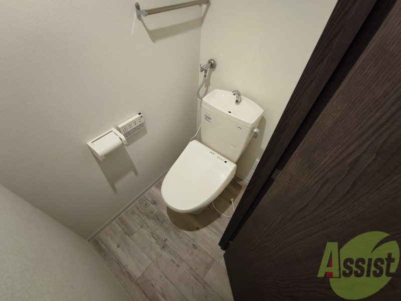 トイレ　こちらはトイレです。清潔感があり、安心して使用できます。