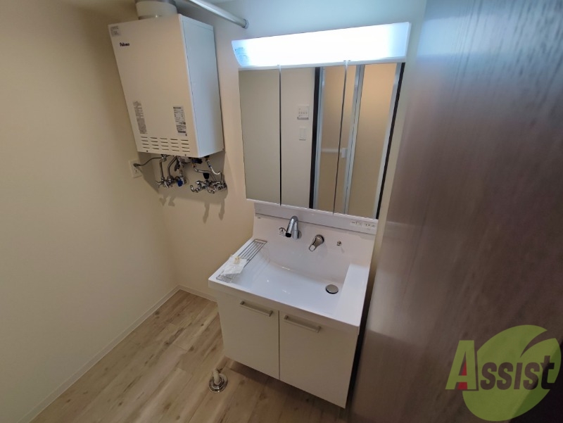 洗面設備　こちらに洗面台があります。朝の洗顔はこちらで。