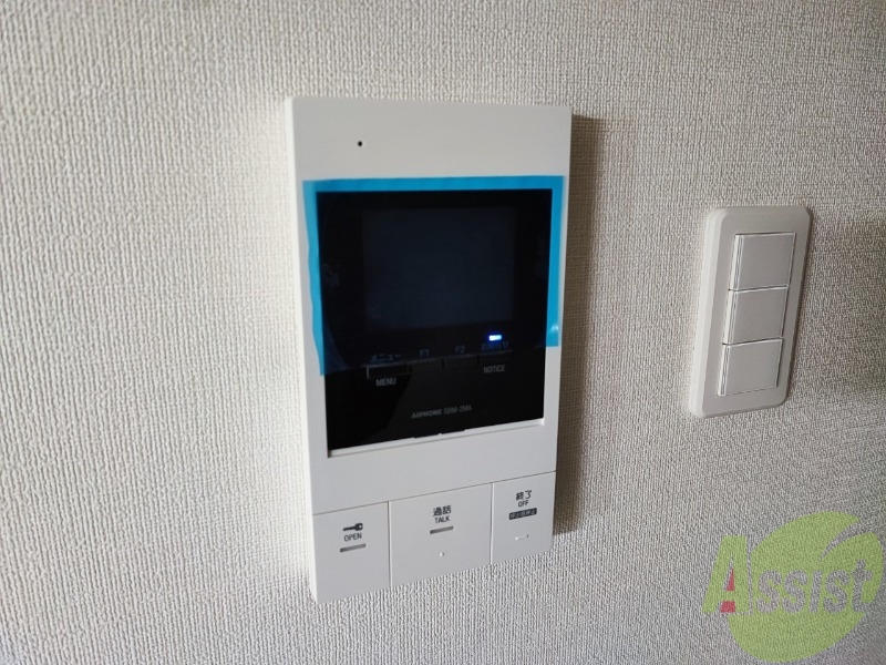 セキュリティ　ＴＶモニター付インターホンです。来客者の顔が見えるので安心！