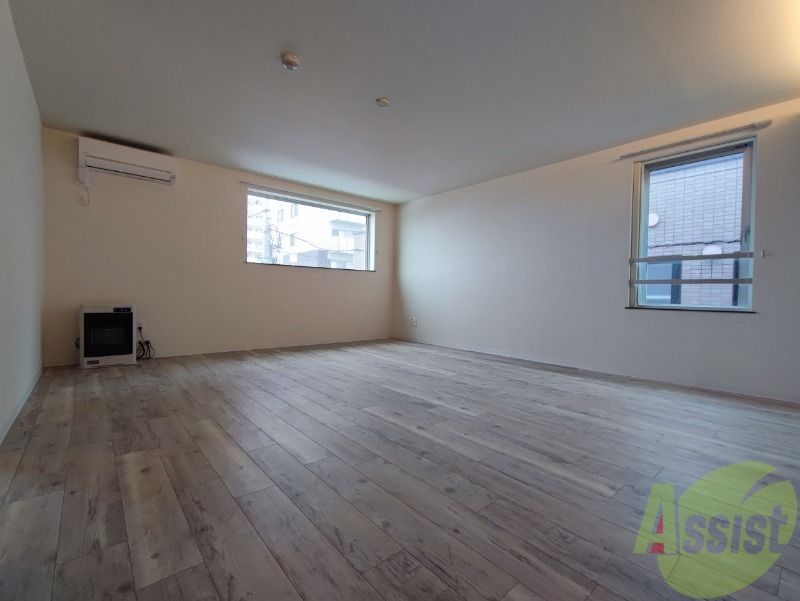 居室・リビング　広くてキレイなお部屋が広がっていて、充実した生活が送れそう。