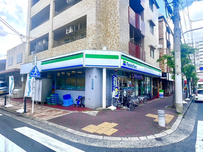コンビニ　ファミリーマート門真新橋店（コンビニ）まで245m