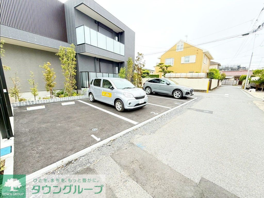 駐車場　駐車場