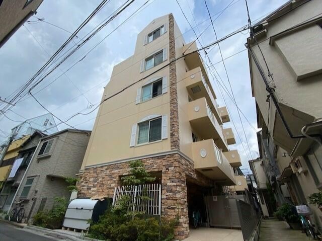建物外観　５階建ての賃貸マンション