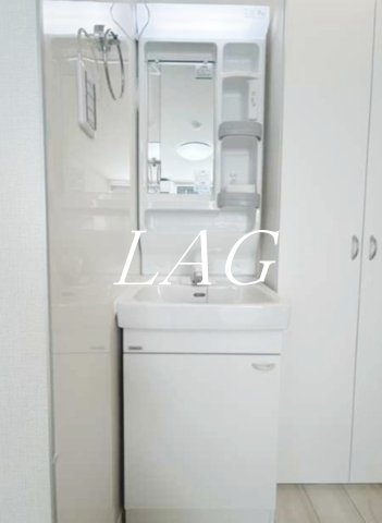 洗面設備　独立洗面台です。