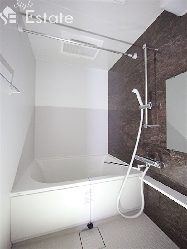 バス・シャワールーム　バスルーム