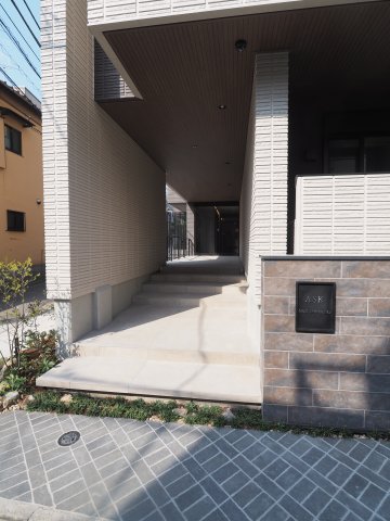 エントランス　耐震耐火で安心構造のヘーベルメゾン！
