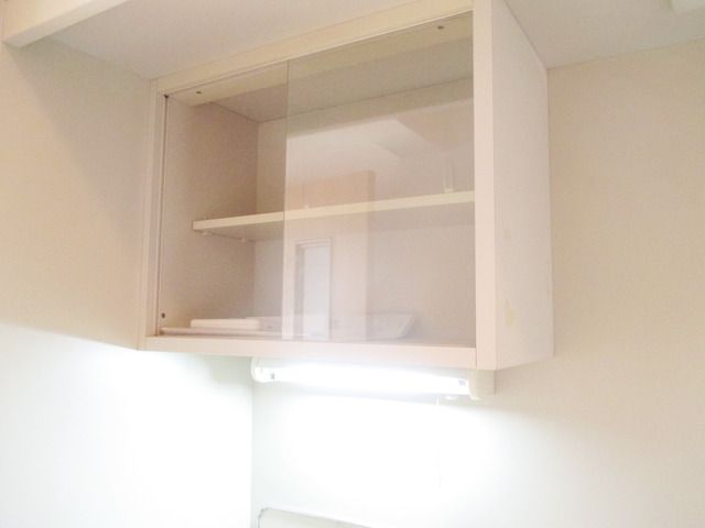 その他設備　★キッチン上の収納です★