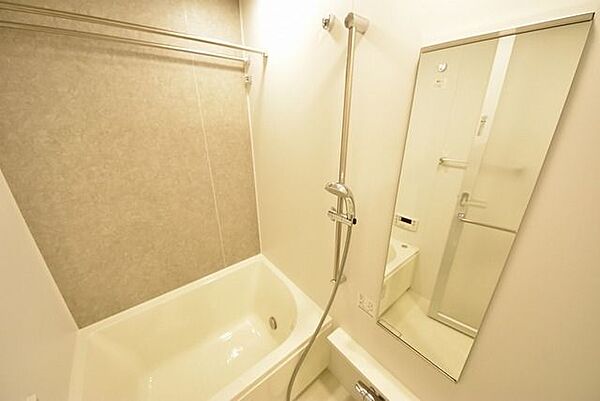 バス・シャワールーム　※別部屋の参考写真です。