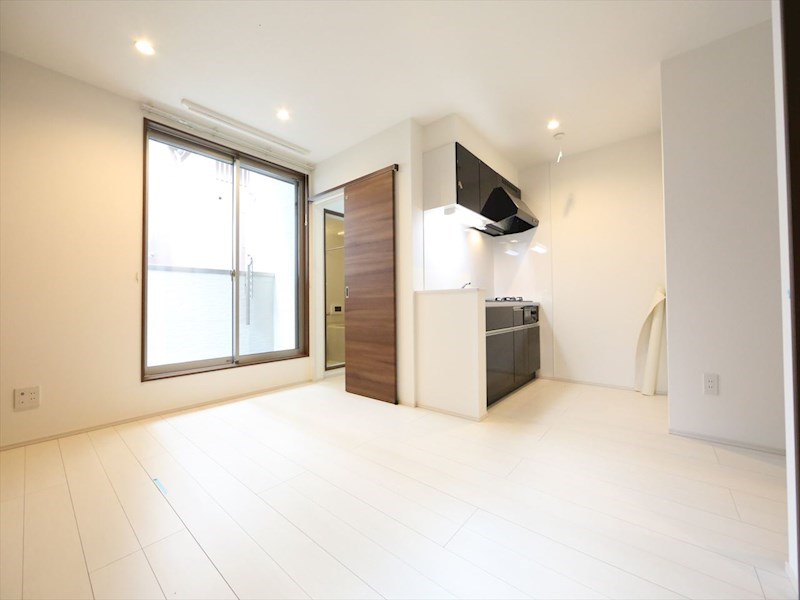 バルコニー　ＬＤＫ9.6帖　バルコニーに面しています