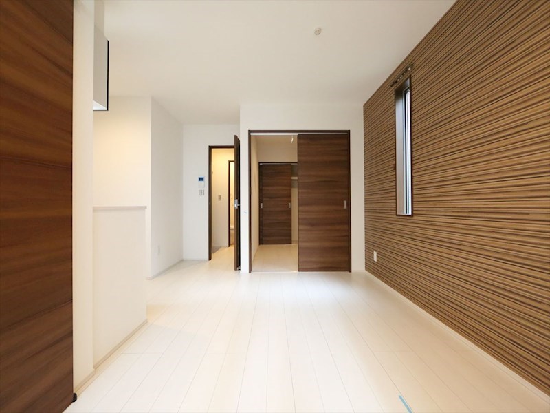 居室・リビング　ＬＤＫ9.6帖　洋室3.1帖（収納付）