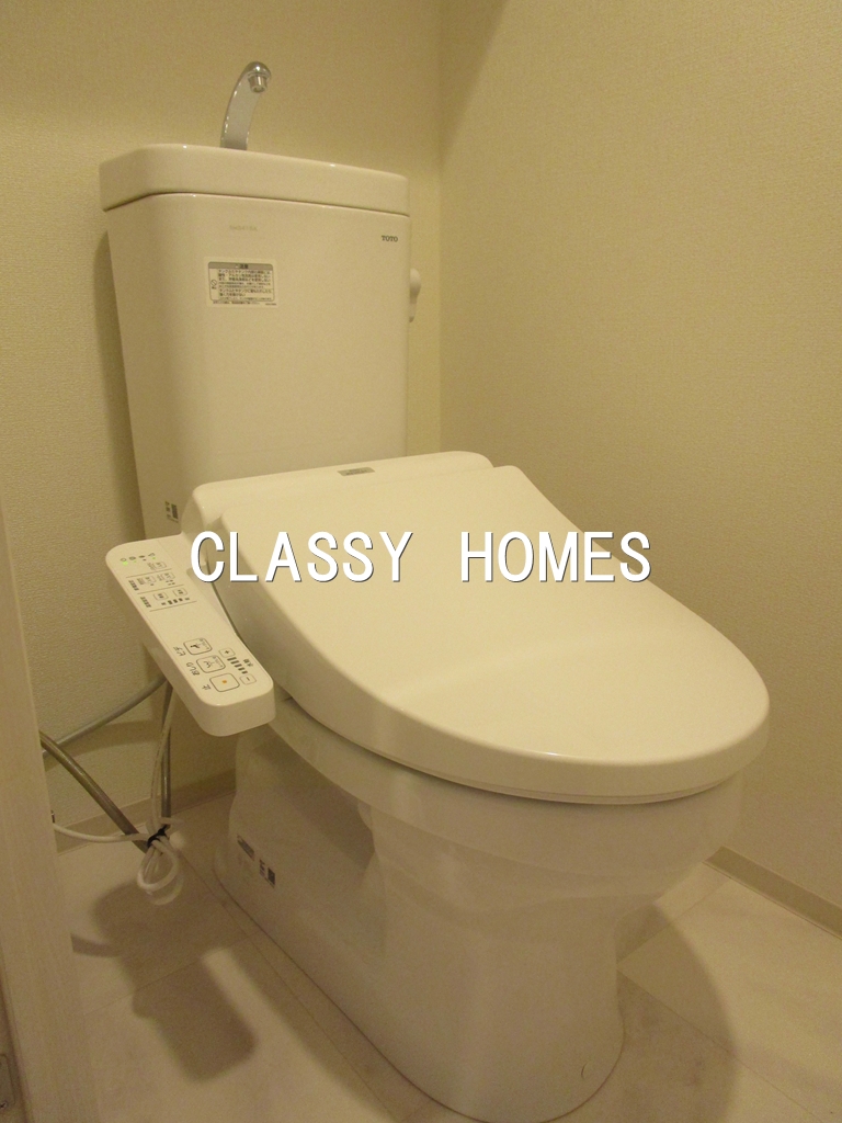 トイレ　2022年竣工　クレイシアアイズ三田：トイレ