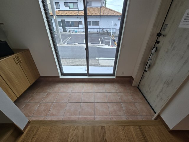 玄関　カッツェカヤバ