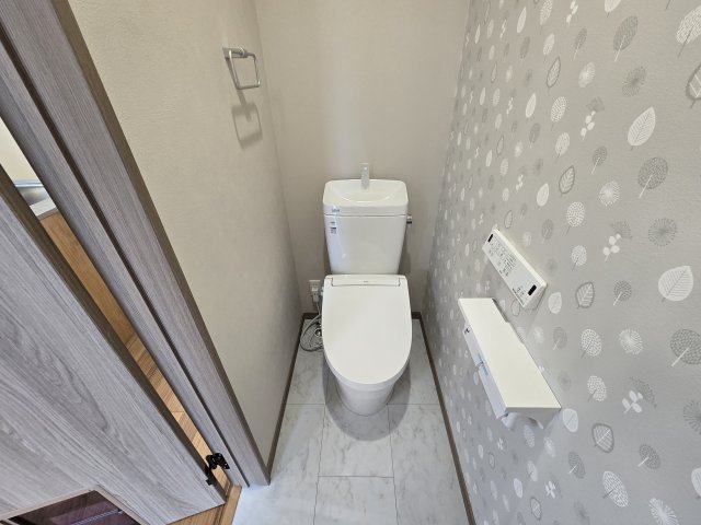 トイレ　カッツェカヤバ