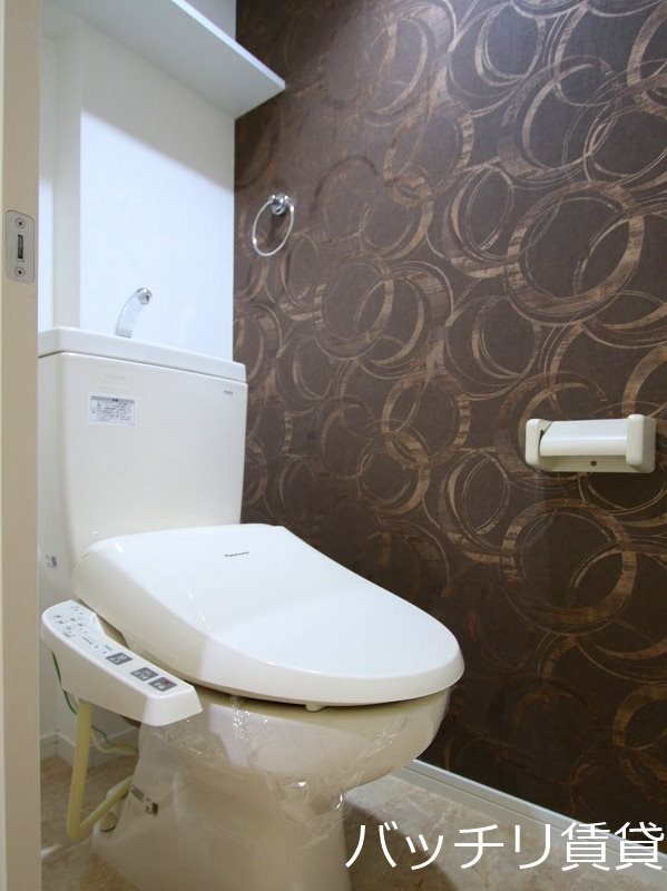 トイレ　同型タイプの為、現状を優先いたします。