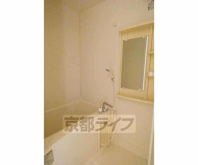 バス・シャワールーム　綺麗なお風呂です。