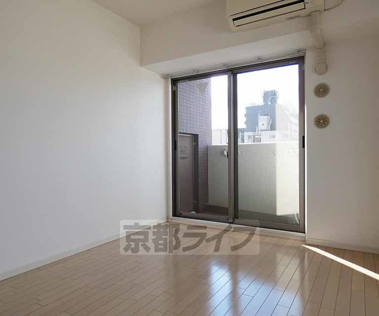 居室・リビング　綺麗な室内です。