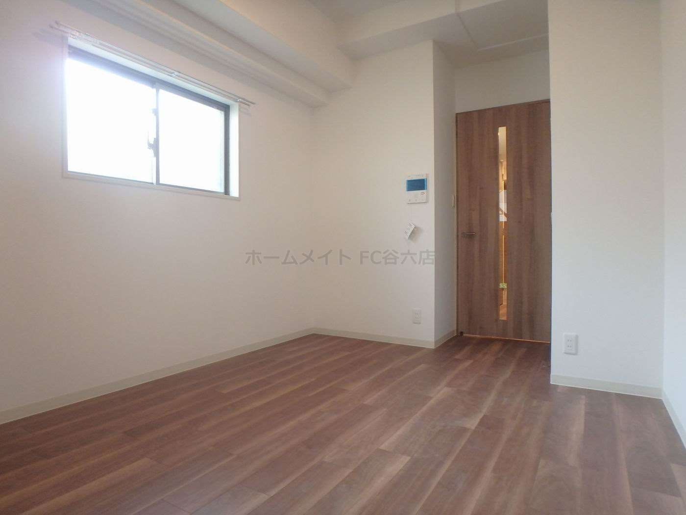 居室・リビング　エスリード南森町