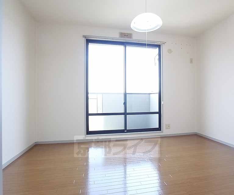 居室・リビング　明るくキレイな室内です