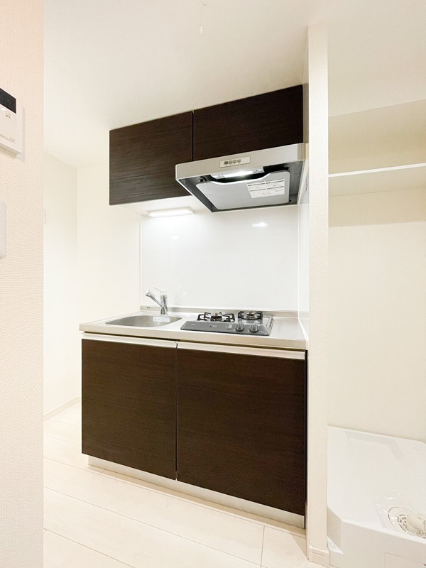 キッチン　別部屋参考写真となります