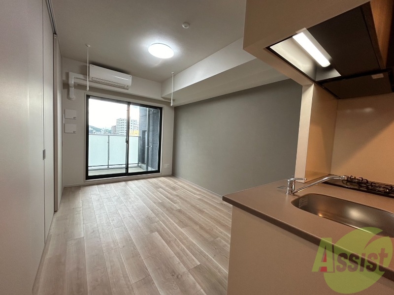 居室・リビング　こちらはリビングになります。広々としていますね。