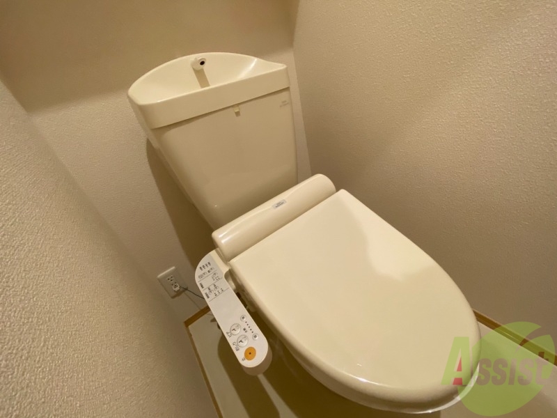 トイレ　トイレはウォシュレット付きなので嬉しいですね。