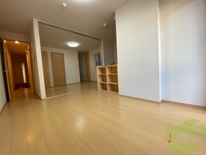 居室・リビング　リビングは１０帖と広いのでゆっくりと過ごせますね。