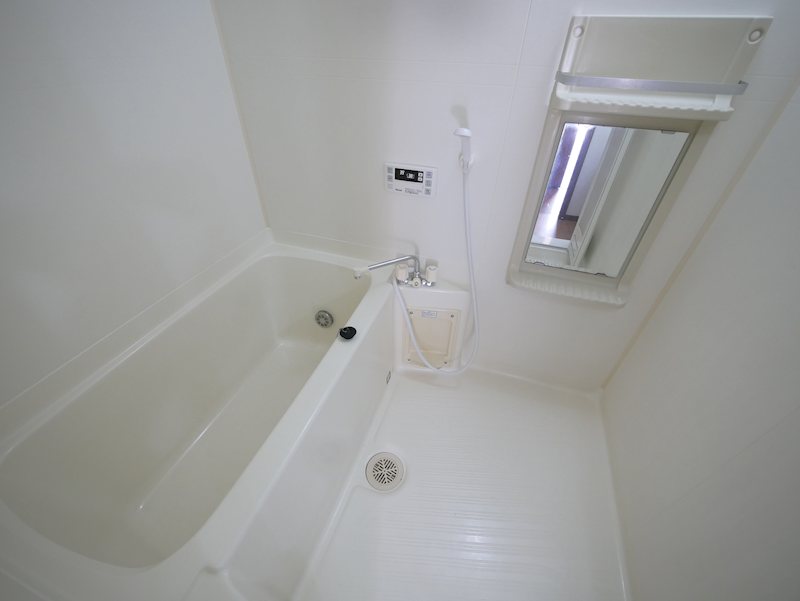 バス・シャワールーム　シャワー・追い焚き給湯