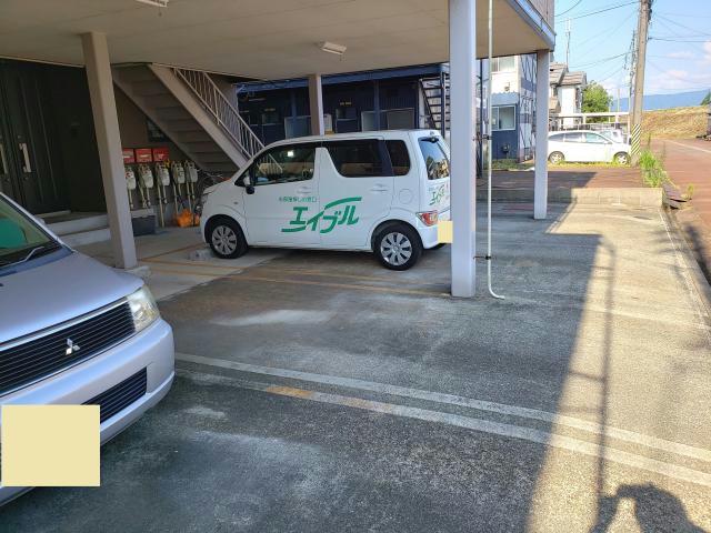 駐車場　駐車場