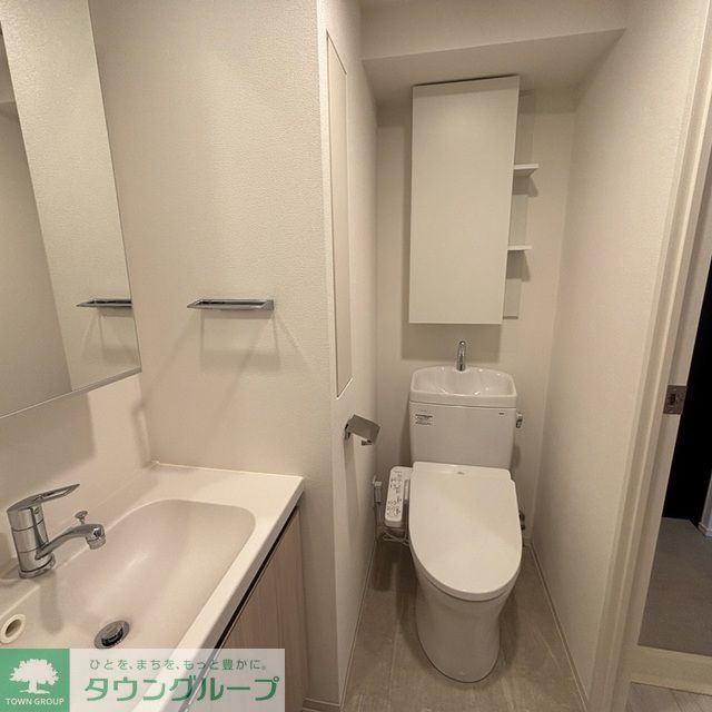 トイレ　※写真は同タイプ住戸です。