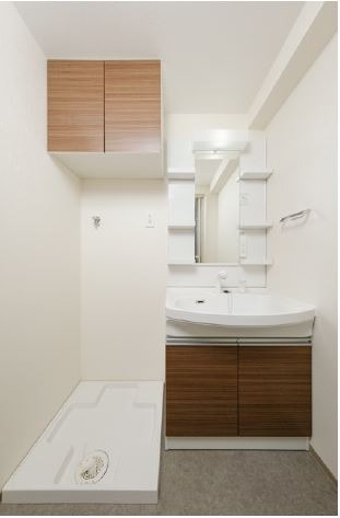 洗面設備　お出かけ前の身支度はこちらでバッチリです