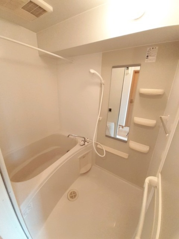 バス・シャワールーム　図面と現状に相違がある場合には現状を優先