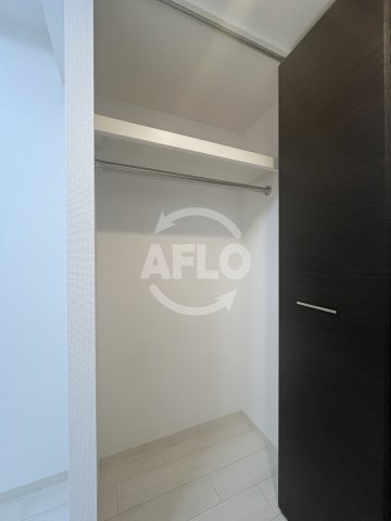 収納　エステムコート新大阪XVフロウ　クローゼット