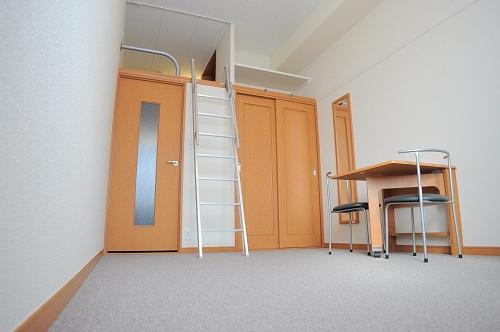 その他部屋・スペース　広くて明るい寝室