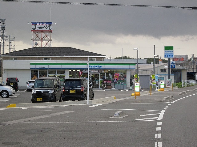 コンビニ　ファミリーマート四日市広永町店（コンビニ）まで488m