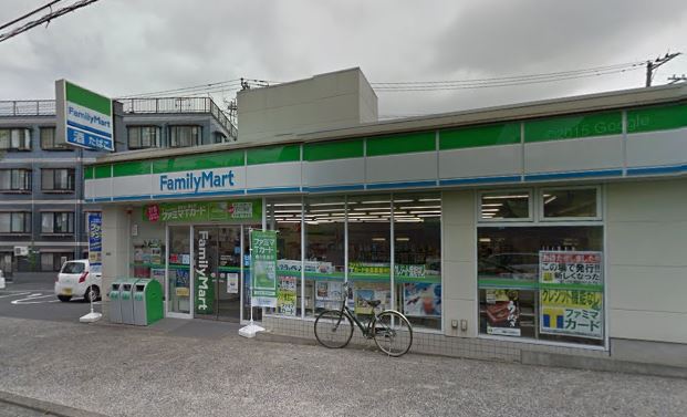 コンビニ　ファミリーマート 目黒本町三丁目店（コンビニ）まで500m
