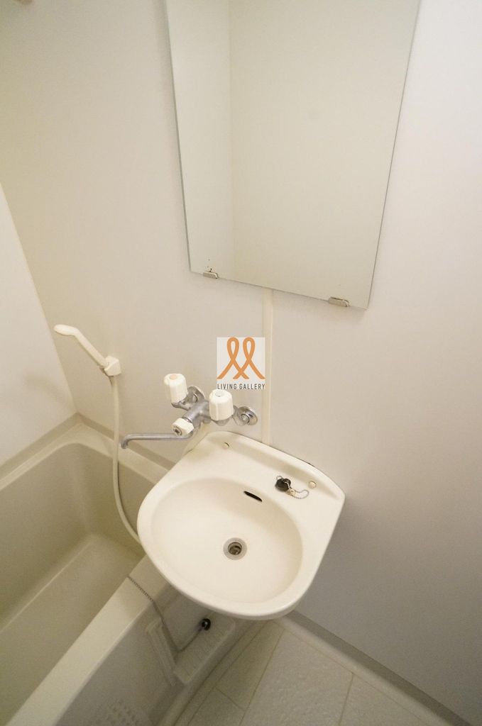 洗面設備　他号室。参考写真