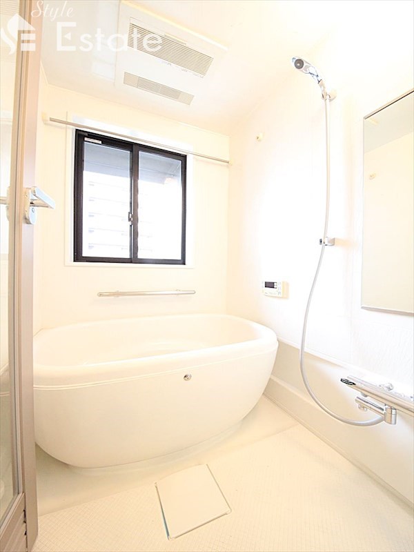 バス・シャワールーム　バスルーム