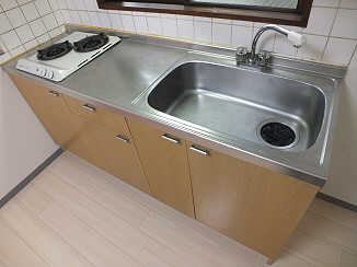 キッチン　調理スペースが広く二口コンロで料理がしやすい★