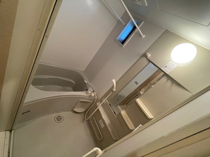 バス・シャワールーム　浴室乾燥機付き