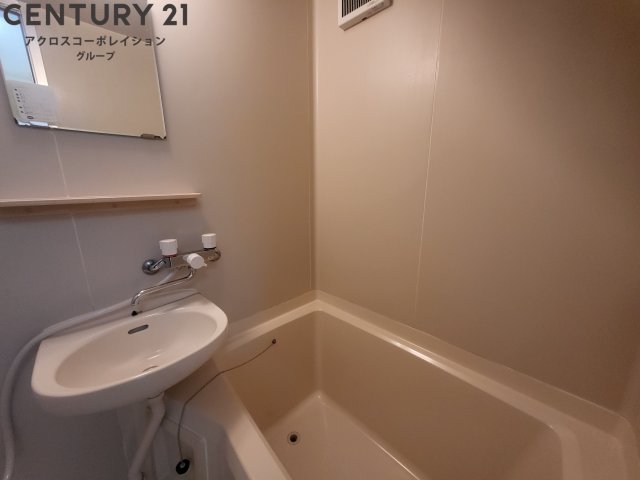 バス・シャワールーム　シンプルな2点ユニットバス