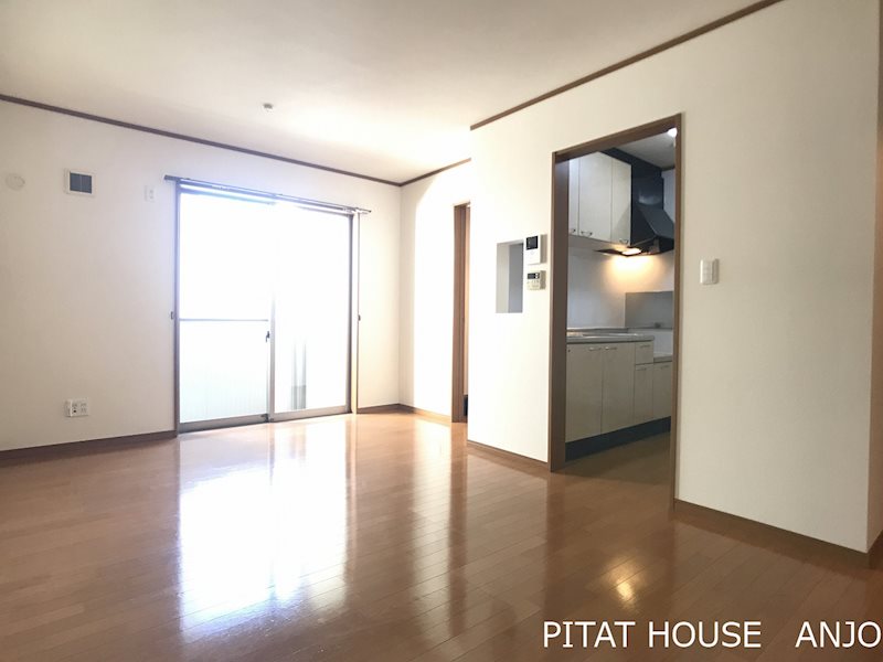 居室・リビング　参考写真１１１