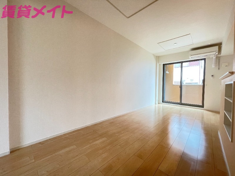 居室・リビング　同型参考写真