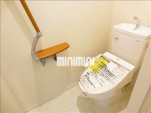 トイレ　洋式タイプのお手洗いです