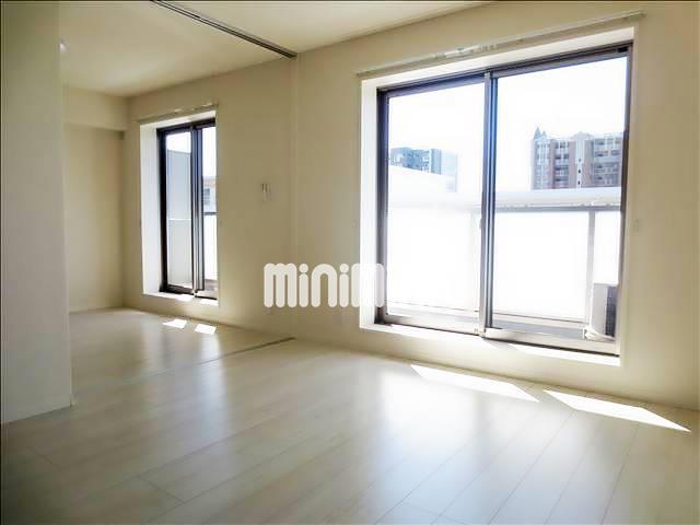 居室・リビング　ＬＤＫと洋室の扉を開けると開放的です