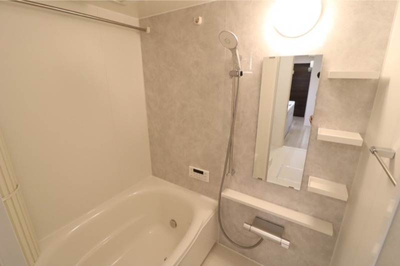 バス・シャワールーム　図面と現状に相違がある場合には現状を優先